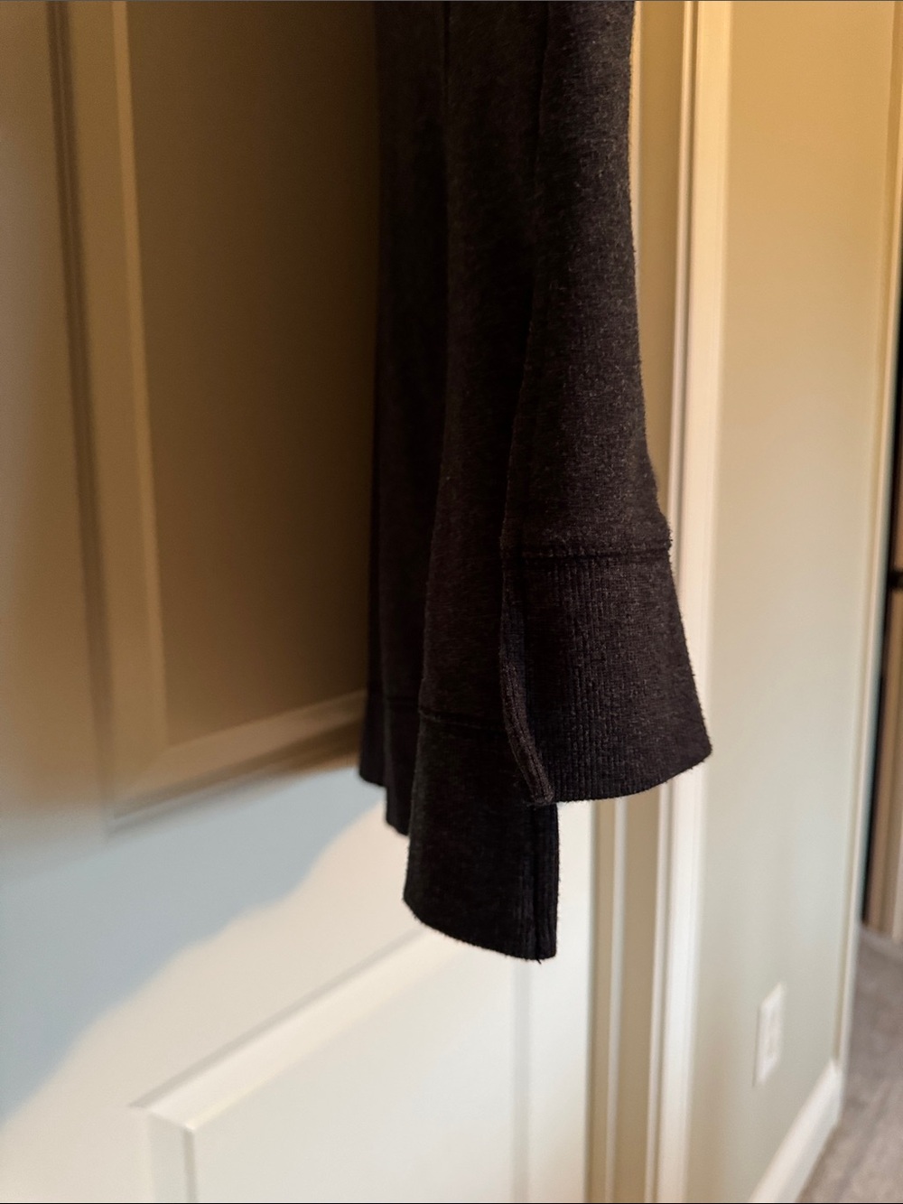 Z Supply Charcoal Crewneck oversized Ragland sweatshirt - Picture 5 of 7